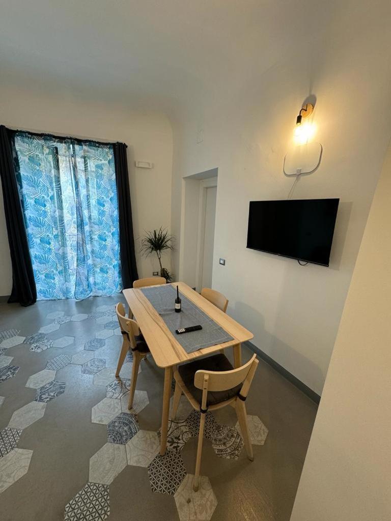 City Center Apartment Da Felu Palermo Esterno foto